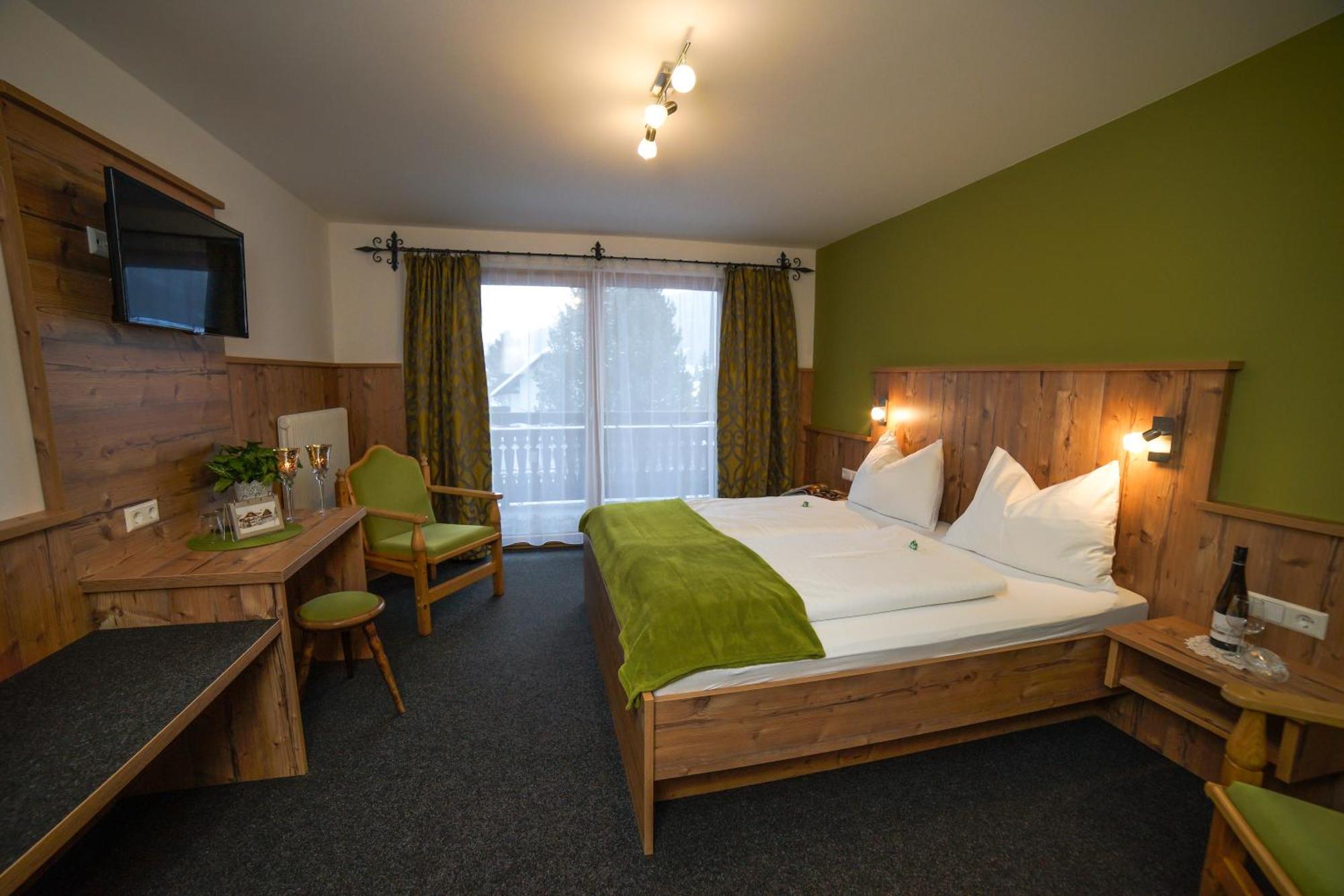 Hotel Haus Lungau Mauterndorf  Bagian luar foto