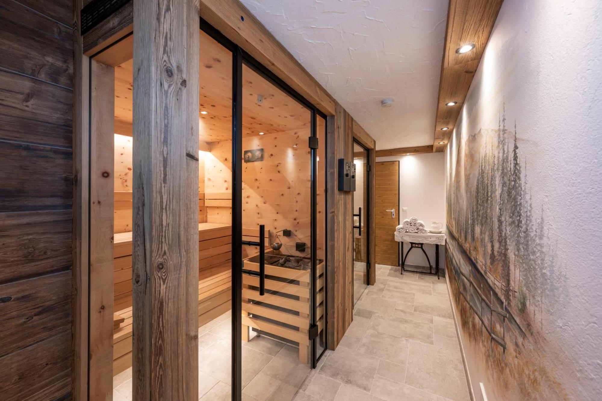 Hotel Haus Lungau Mauterndorf  Bagian luar foto